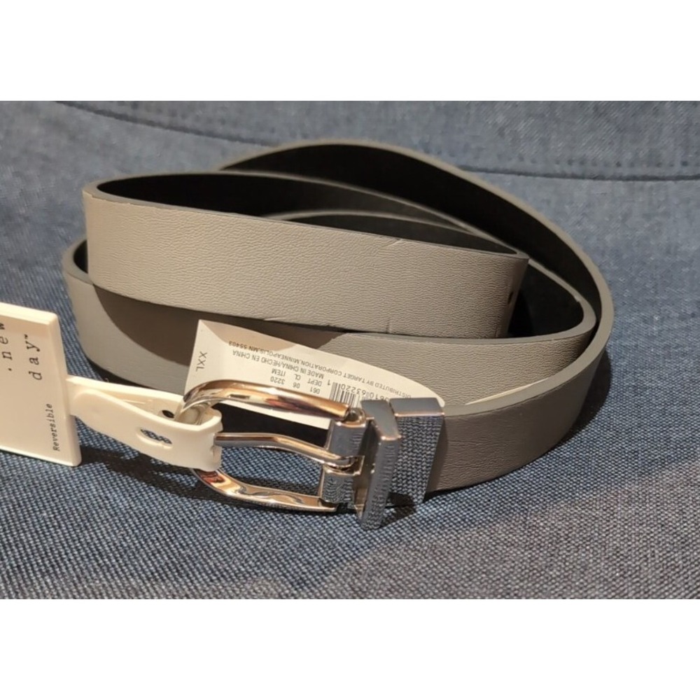 Reversible Belt Gray & Black Silver tone buckle versatile size XXL